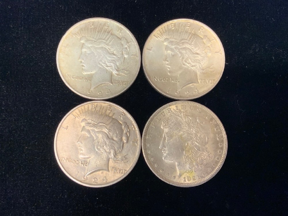 Four (4) Peace and Morgan Silver Dollars: Four (4) Peace and Morgan Silver Dollars.All Philadelphia Mint