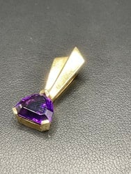 14K Yellow Gold Amethyst Slider Pendant. Total weight: 3.6 grams. Dimensions: 1 1/4?? .: 14K Yellow Gold Amethyst Slider Pendant. Total weight: 3.6 grams. Dimensions: 1 1/4” .