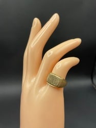 14K Yellow Gold Signet Ring: 14K Yellow Gold Signet Ring.Size 5.Total weight: 7.45 grams.