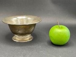 Reed and Barton Sterling Silver Bowl X438: Reed and Barton Sterling Silver Bowl X438.Total weight: 189 grams or 6.07 Troy ounces.