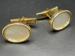 14K Yellow Gold Mother-of-Pearl Men's Cufflinks: 14K Yellow Gold Mother-of-Pearl Men's CufflinksTotal weight: 12.59 grams.