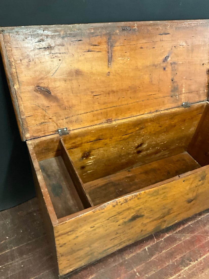 C. 1830 Pine Six Board Trunk - 3