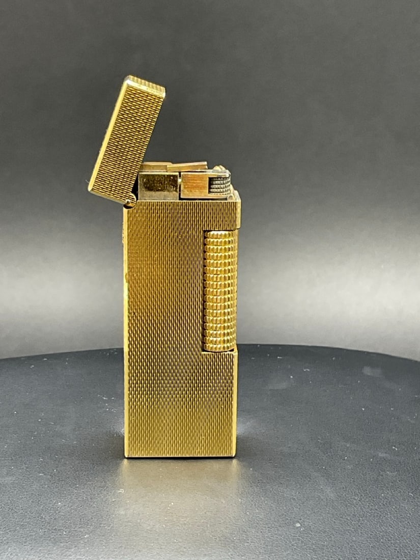 Vintage Goldtone Dunhill Lighter (1 of 6)