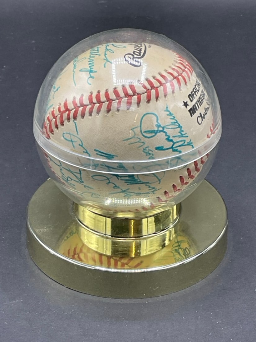 1986 Mets Team Signed Baseball - 4
