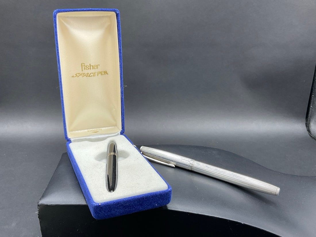 Vintage Dunhill Sterling Silver Pen and Fisher Space Pen with Box. Dimensions: 5?? - Largest. (1 of 5)