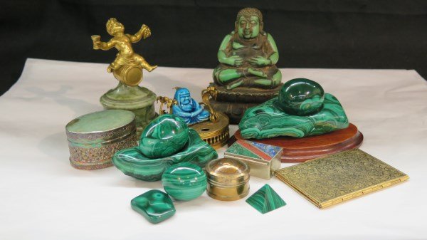 Grouping of 12 Dresser Objects - Buddha, Malachite etc. (1 of 7)