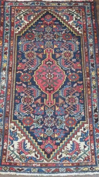 Antique Persian Prayer Rug: Antique Persian Prayer Rug Dimensions: 47" X 28"