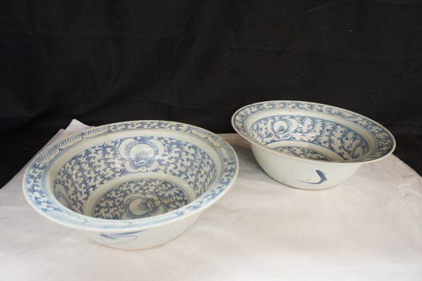 Chinese Export 19th Century Blue and White Bowls (1 of 6)