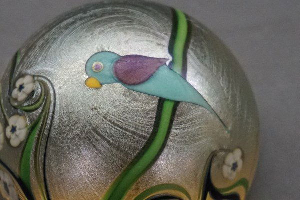 Orient & Flume Art Glass Paperweight c.1979 Parrot (1 of 4)