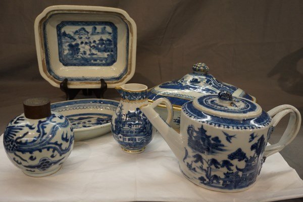 Six (6) Piece Chinese Export Porcelain 18th/19th Cent. (1 of 10)