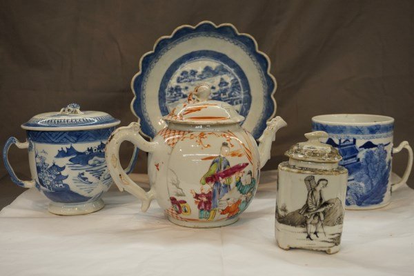 Five (5) Piece Chinese Export Porcelains (1 of 6)