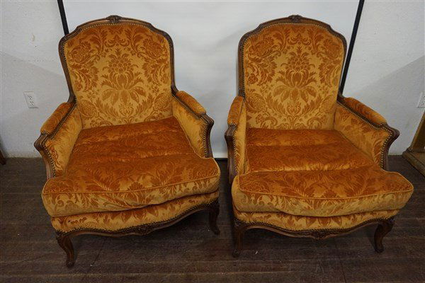 Pair of French Louis XV Style Bergeres Chairs (1 of 6)