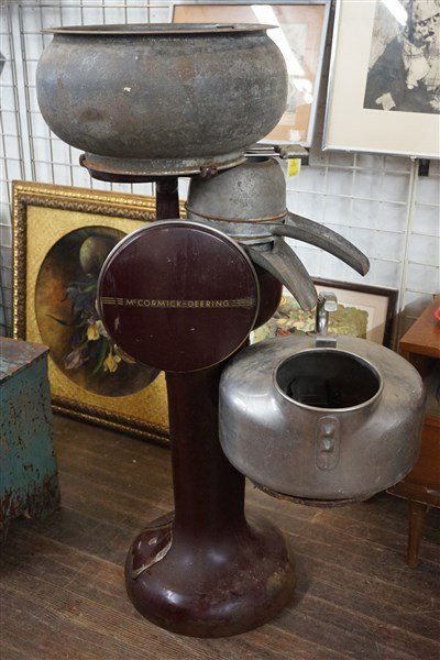 McCormick Deering Dairy Farm Cream Separator (1 of 2)