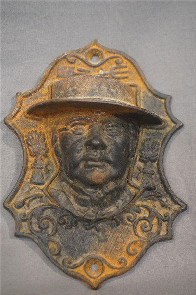 Amish Quaker Antique Cast Iron Matchsafe (1 of 4)