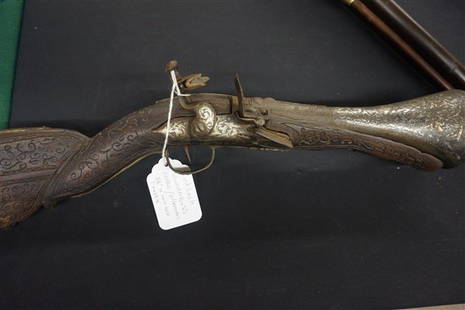 Arabic Flintlock Blunderbuss: An Arabic flintlock blunderbuss. Arabic/Ottaman8 1/2" to touch hole. 3" muzzle.