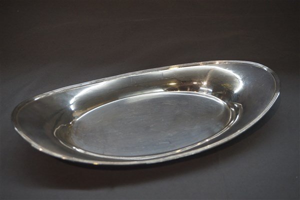 American Sterling Silver Bread Tray (1 of 2)