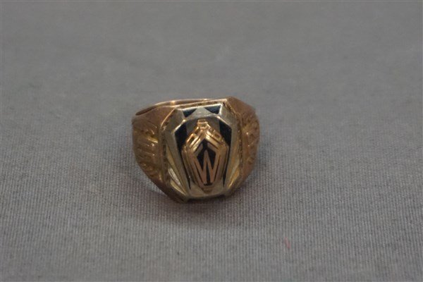 1932 Washingtonville, NY Class Ring 10K Yellow Gold: 1932 Washingtonville, NY High School Ring. 10K Yellow gold. Size 4 T.W. 3 grams