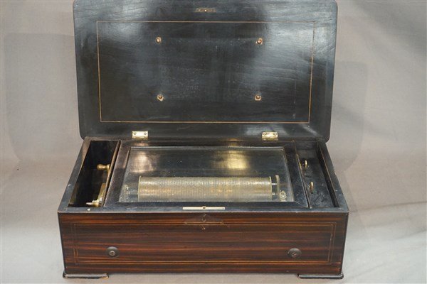 Swiss 6 Tune 19th C. Music Box (1 of 5)