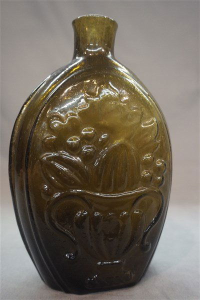Cornucopia Urn Pint Olive Green Bottle (1 of 4)