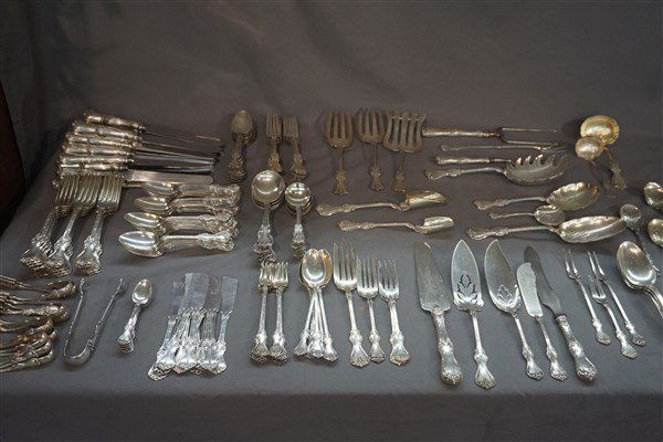 174 Pc. Whiting " Duke Of York" Sterling Silver Service (1 of 9)