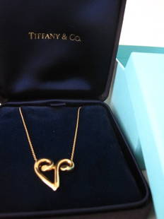 Tiffany & Co Paloma Picasso PP Necklace: RARE Tiffany & Co Paloma Picasso 18K(750) yellow gold necklace. Comes with blue velvet box and Tiffany & Co blue box.