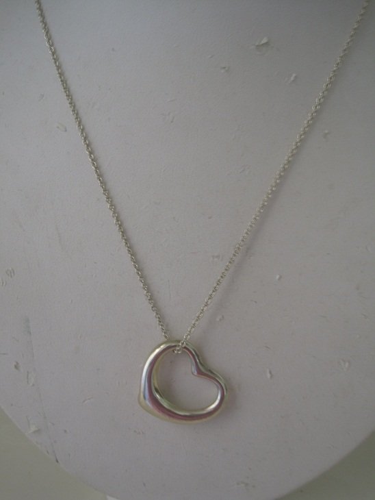 Tiffany & Co Elsa Peretti Large Open Heart Necklace: Pre-owned Tiffany & Co Sterling Silver Elsa Peretti Large Open Heart Necklace 18"
