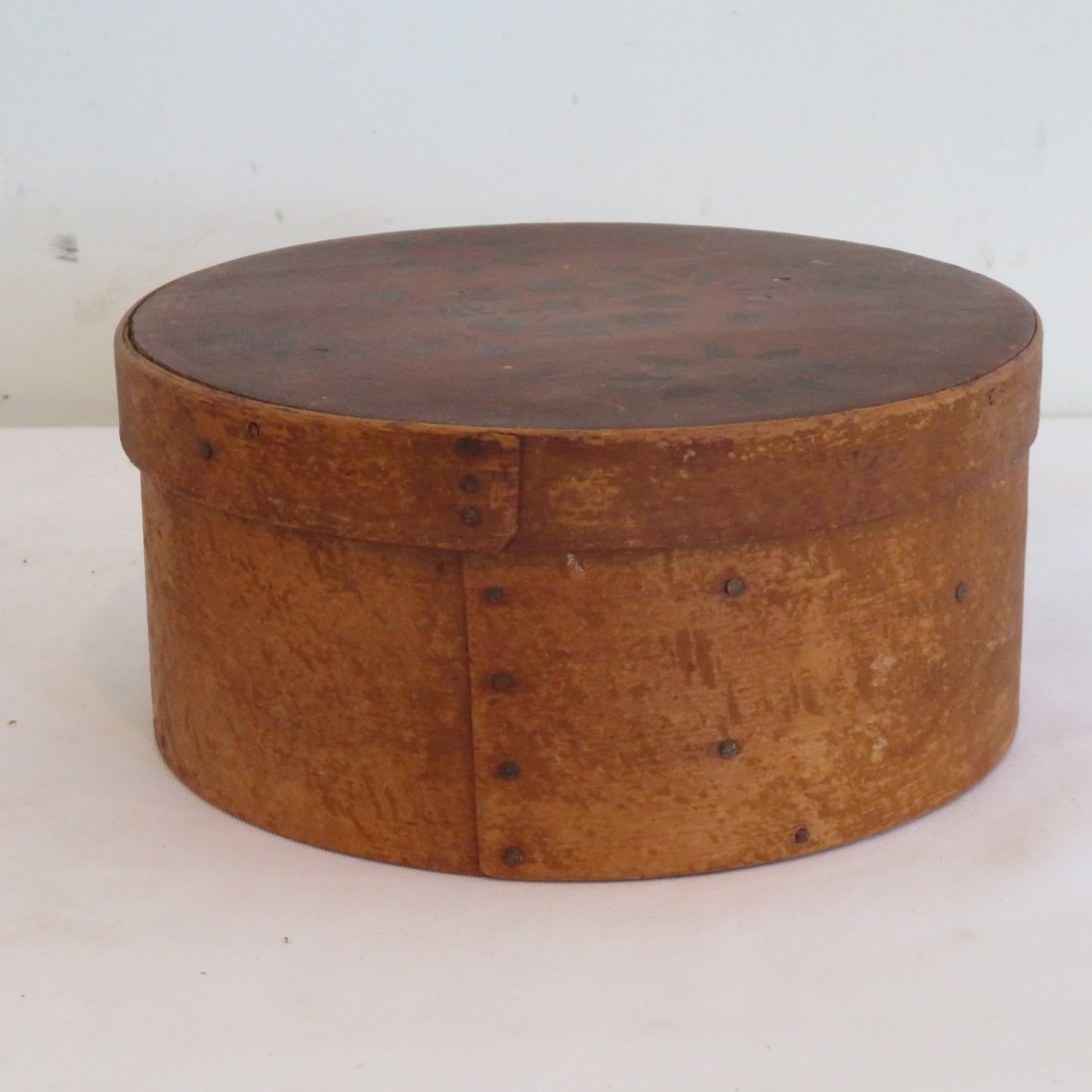 Wood pantry box with stenciled decorated lid: Wood pantry box with stenciled lid, old natural surface, 3.5" x 7"