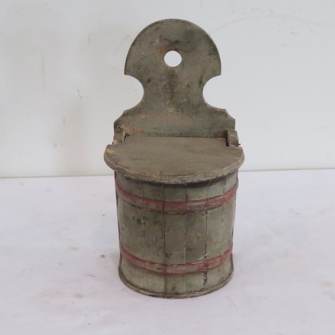 Painted hanging salt box: Painted hanging salt box, old oyster and red paint, 1st half of 20th century, 10" x 5" x 4.5"