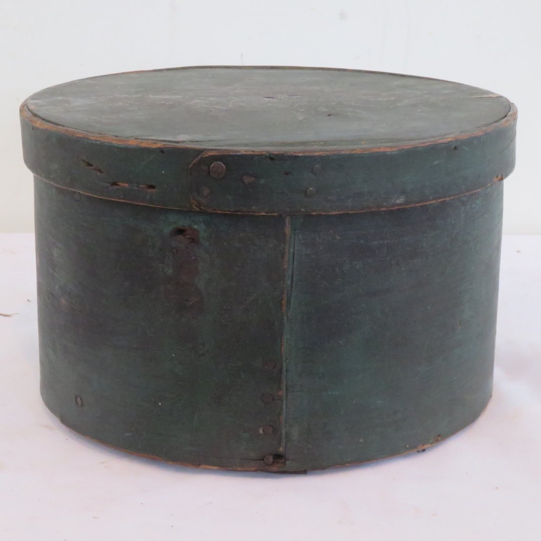 Painted pantry box in old green paint: Painted pantry box in old green paint, 5.25" x 8.75"