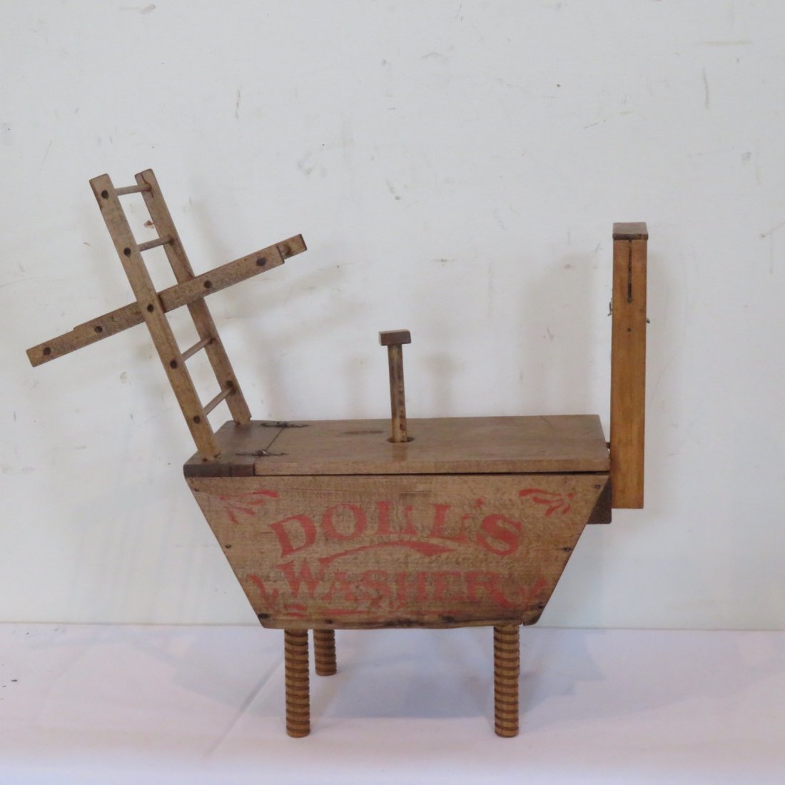 Toy wood Dolli Washer (1 of 5)