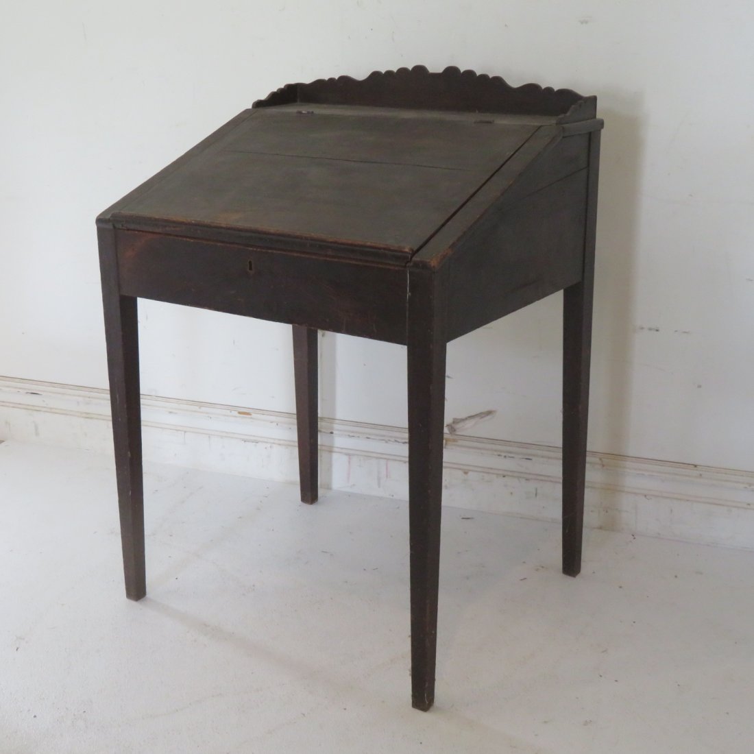 New England paint decorated pine schoolmaster desk (1 of 4)