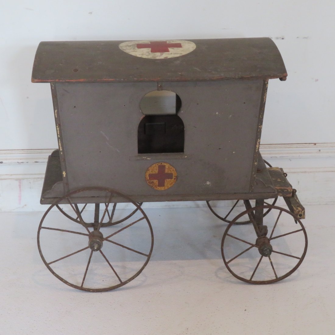 Wooden model of WWI horse drawn ambulance (1 of 6)