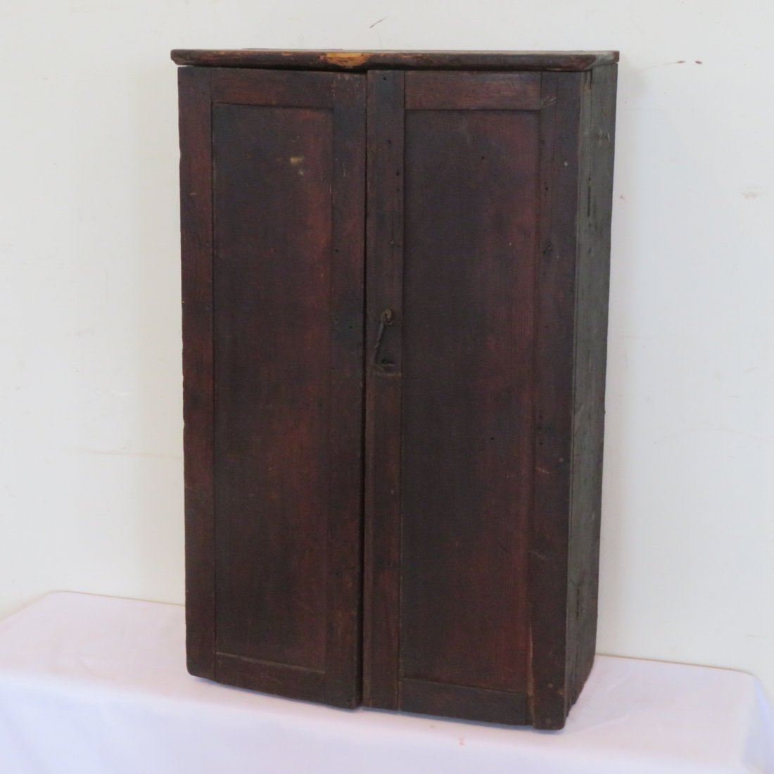 Early pine bench top tool chest (1 of 9)