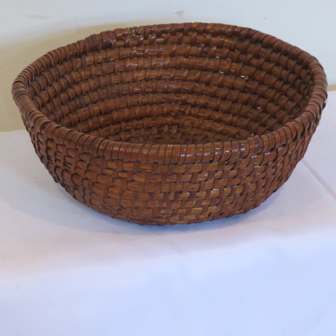 Pennsylvania rye straw basket (1 of 3)