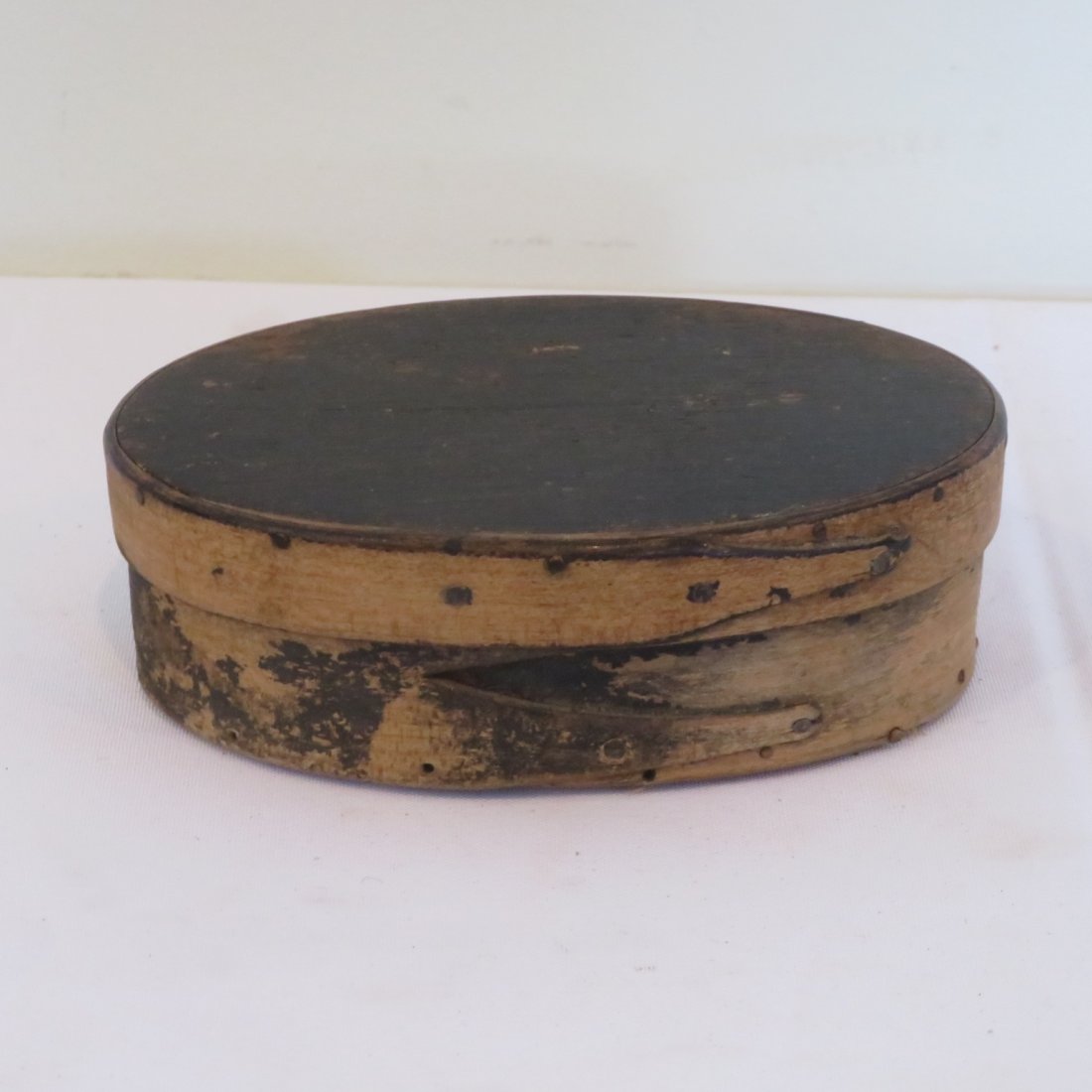 Rare size oval shaker pantry box (1 of 4)