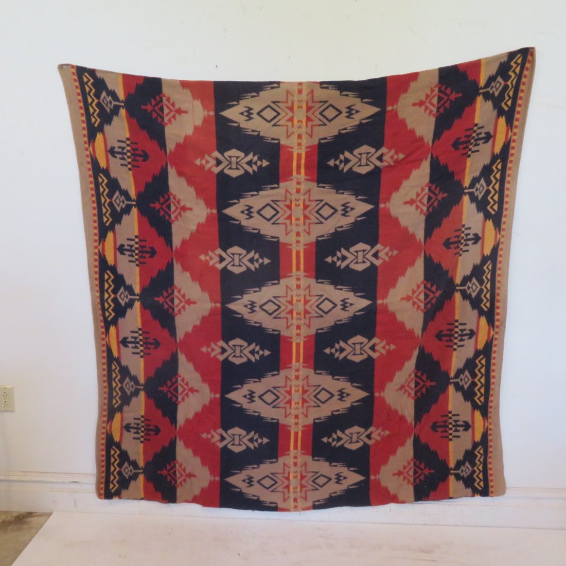 2 blankets with Indian motif (1 of 2)