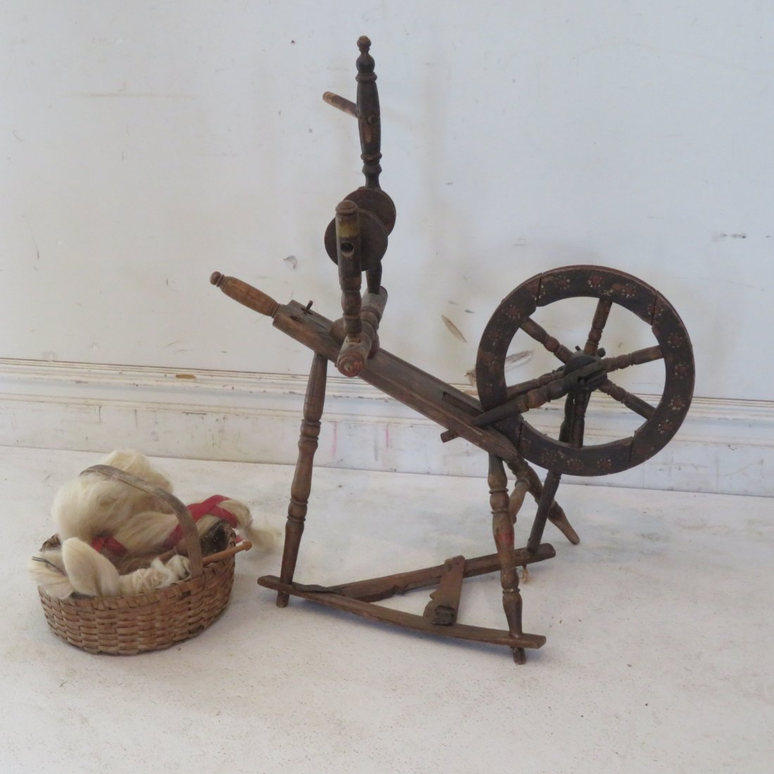 Saxony spinning wheel with basket of flax and 2 tools (1 of 6)
