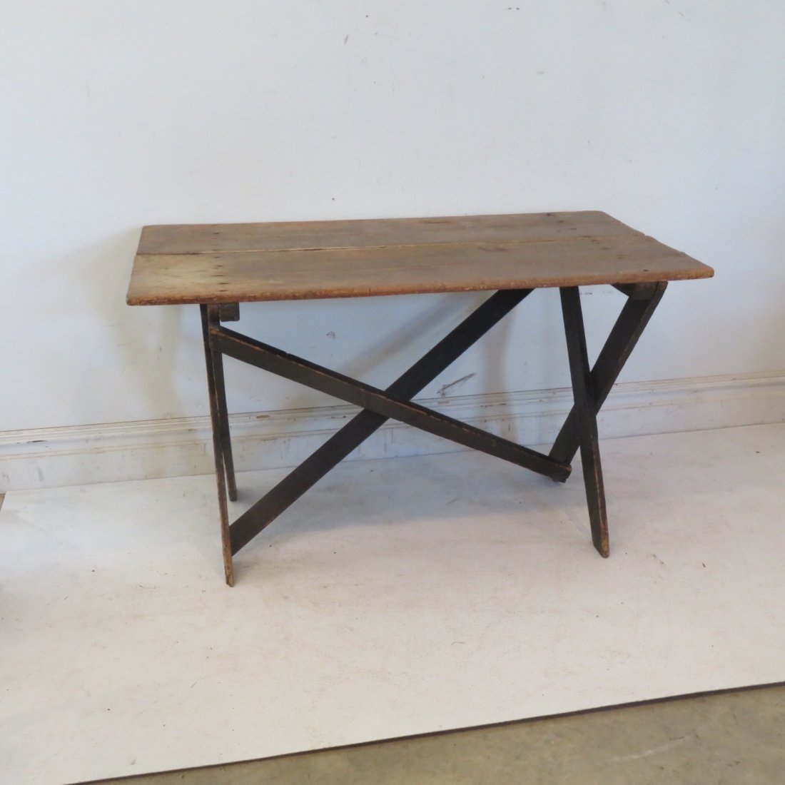 Pine sawbuck table with 2 board scrub top (1 of 6)