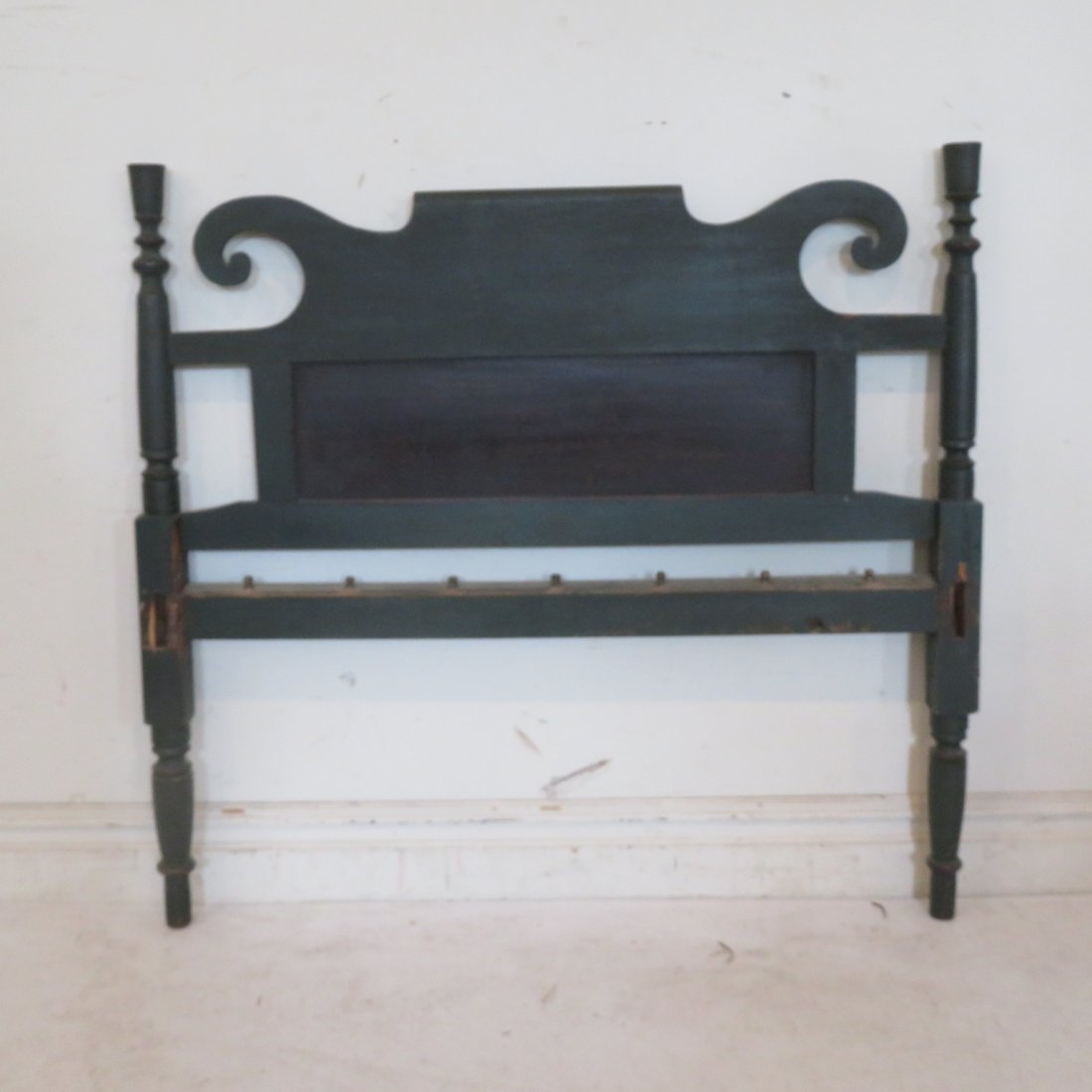 Mennonite tulip post rope bed in old green paint (1 of 6)