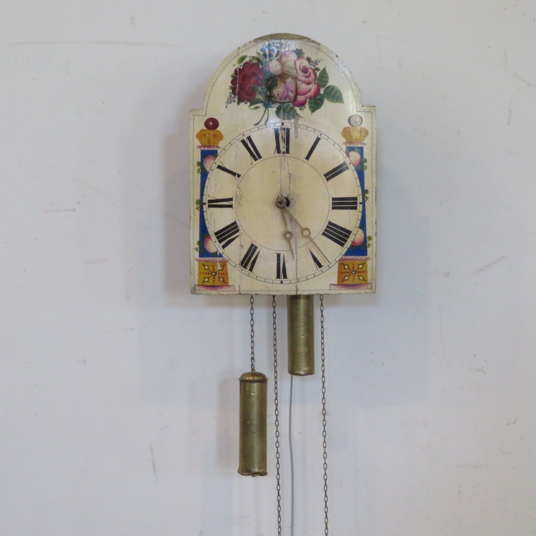 Wag on the wall clock (1 of 6)