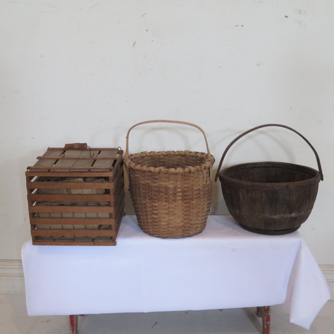 Wood apple basket, large splint basket, egg crate (1 of 7)