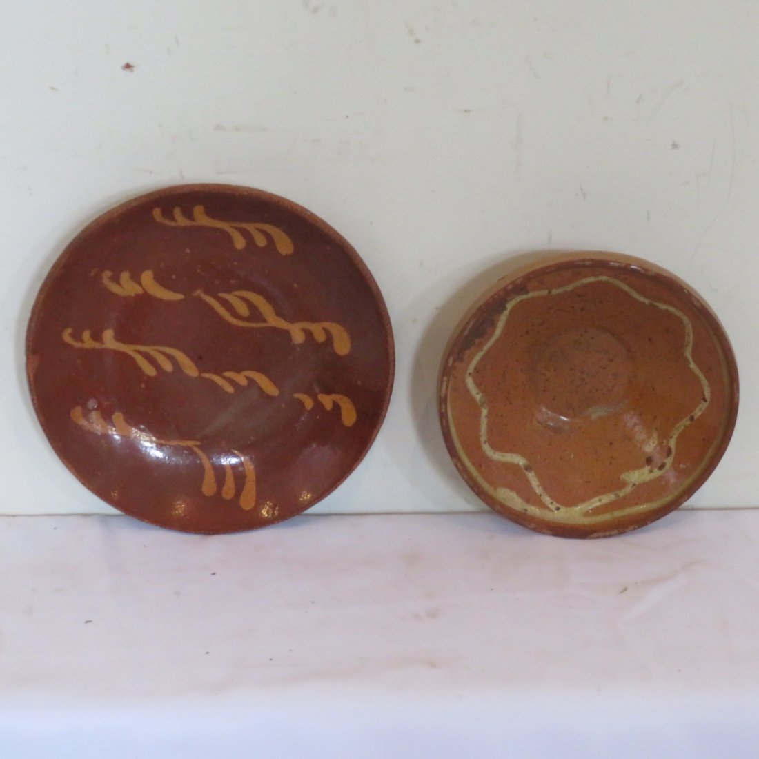 2 pieces of redware with slip decoration (1 of 6)