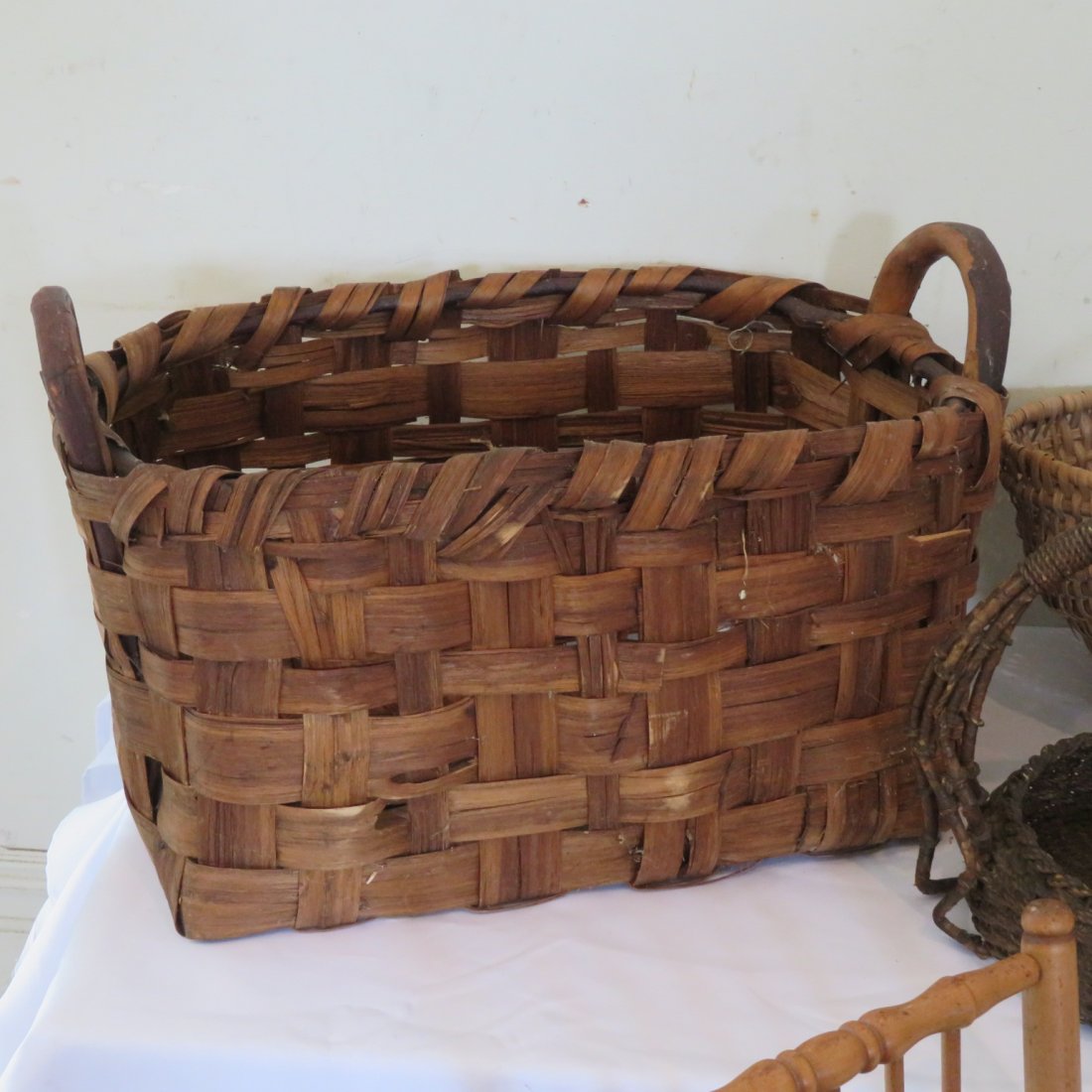 3 baskets and child's rocker (1 of 4)