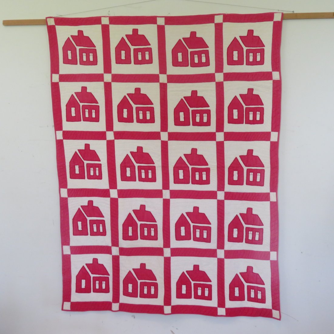 Schoolhouse quilt in red and white (1 of 4)