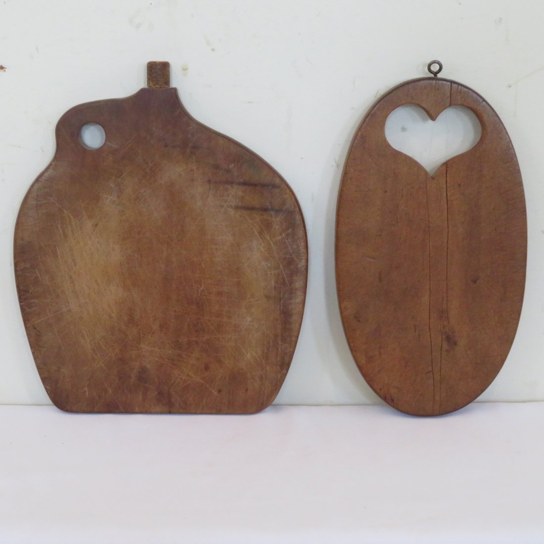 2 wood cutting boards (1 of 2)