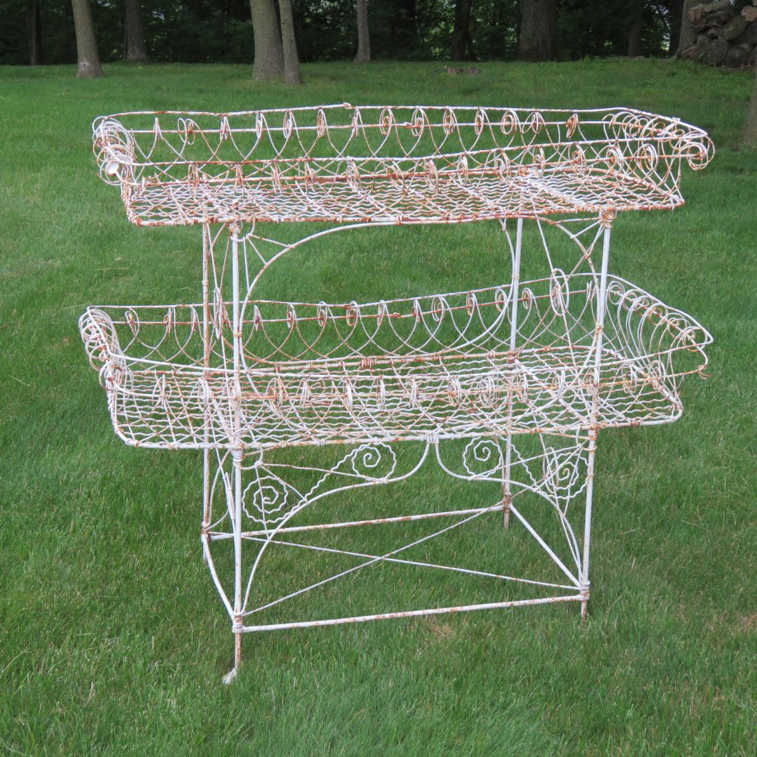 Victorian wire 2 tier plant stand (1 of 3)