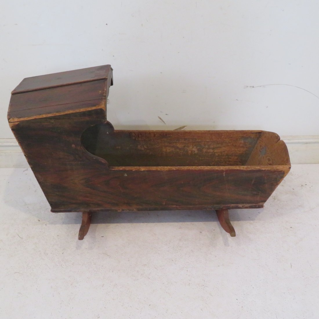 Early pine paint decorated hooded cradle (1 of 4)