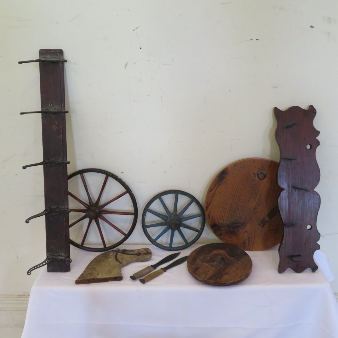 Group of 9 misc items (1 of 9)