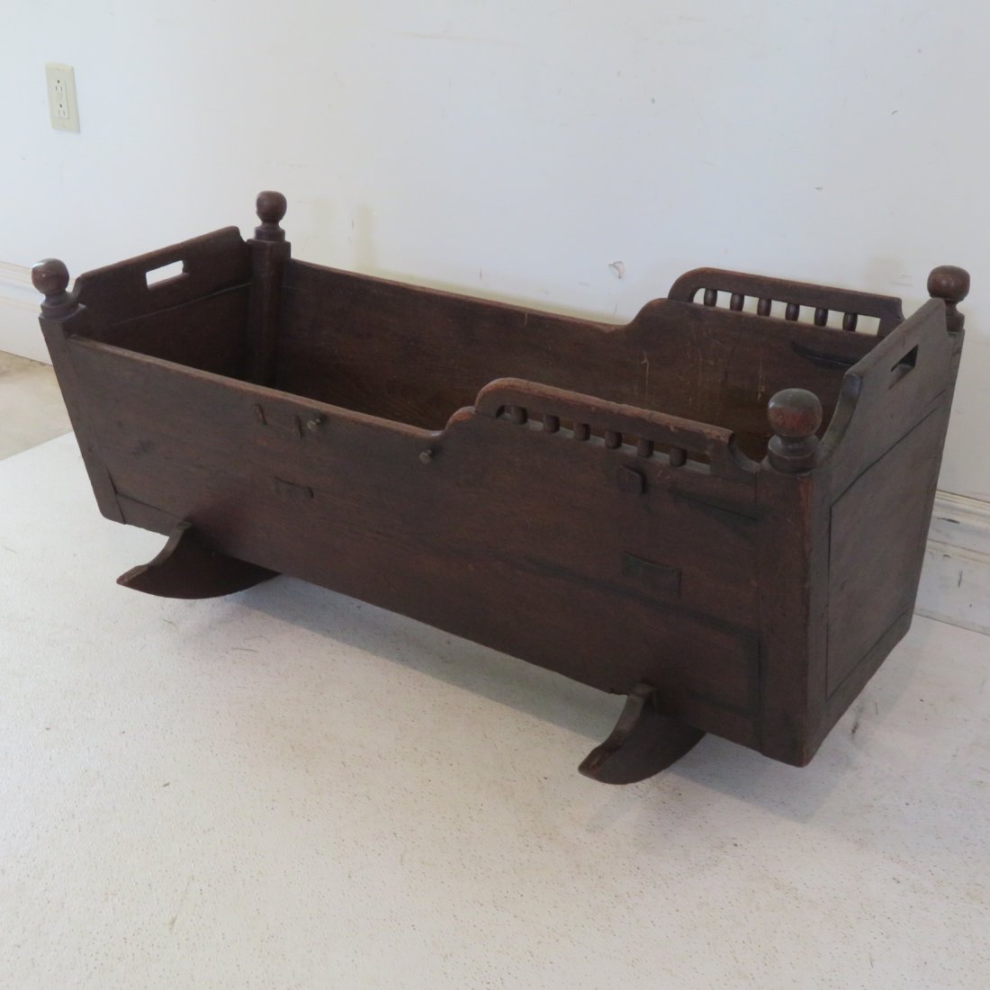 Early American walnut cradle (1 of 5)
