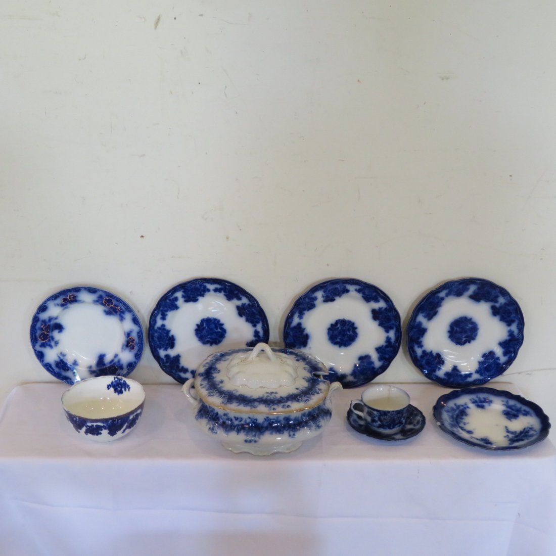 8 pcs of flow blue (1 of 7)